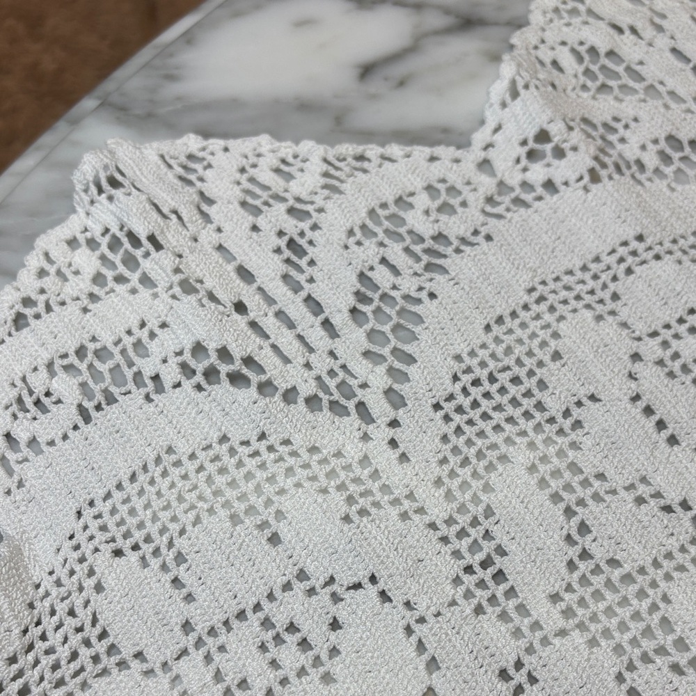Handmade 35" White Lace Table Runner - Picture 4 of 8